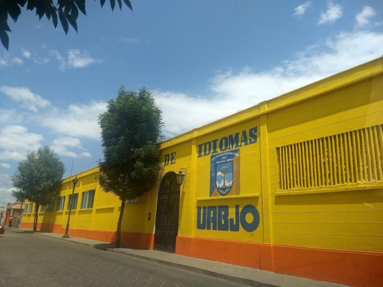 28300 facultad de idiomas sede burgoa 768x576