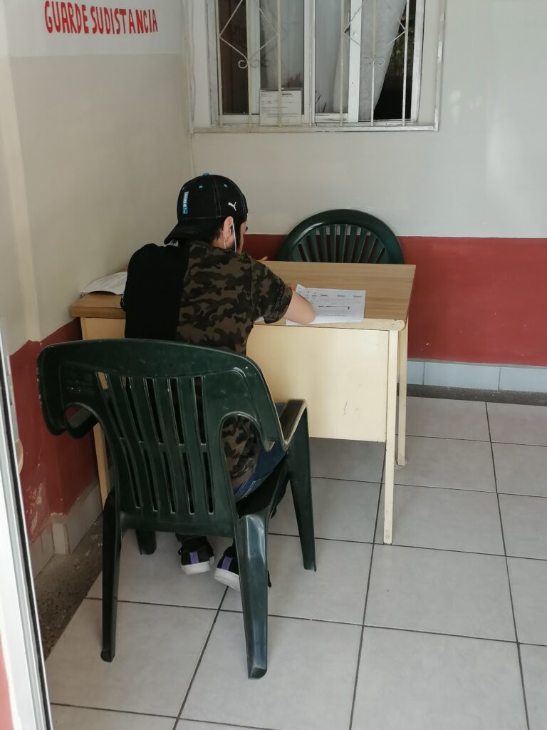 28755 escuela de manejo el delfin 768x1024