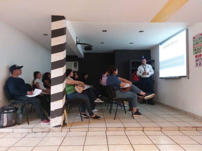 28797 escuela de manejo alto 768x576