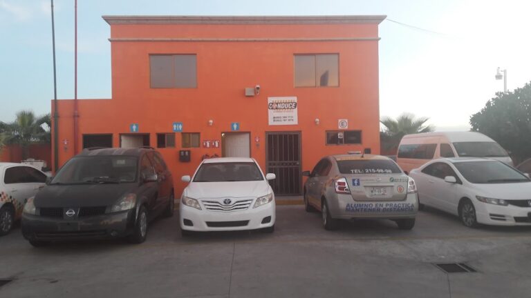 28799 academia de manejo conduce 768x432