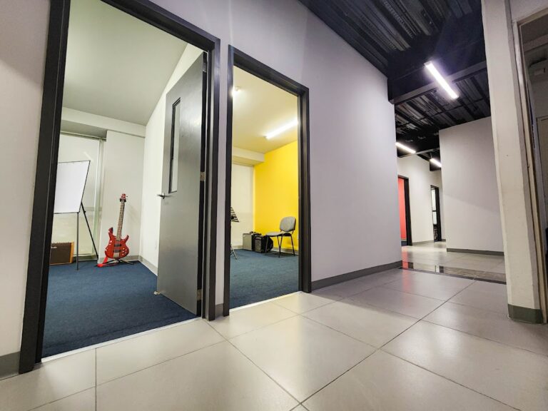 29151 tonica escuela de musica 768x576