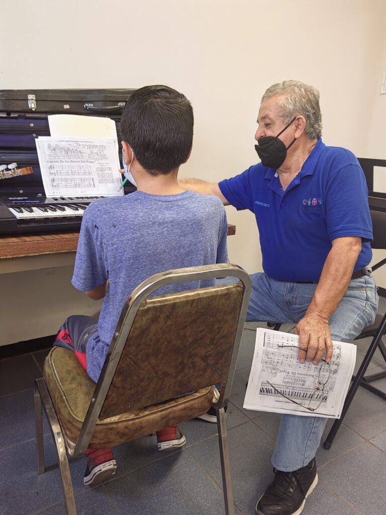 29394 rhapsody academia de arte 768x1024