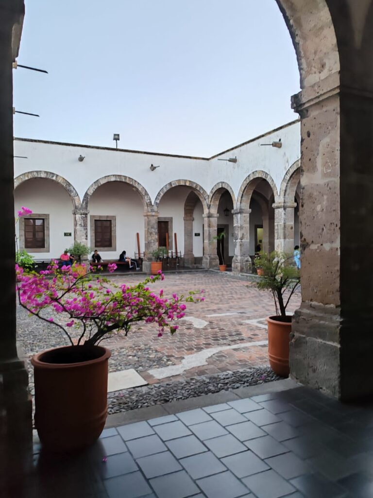 29504 escuela de artes jalisco 768x1024