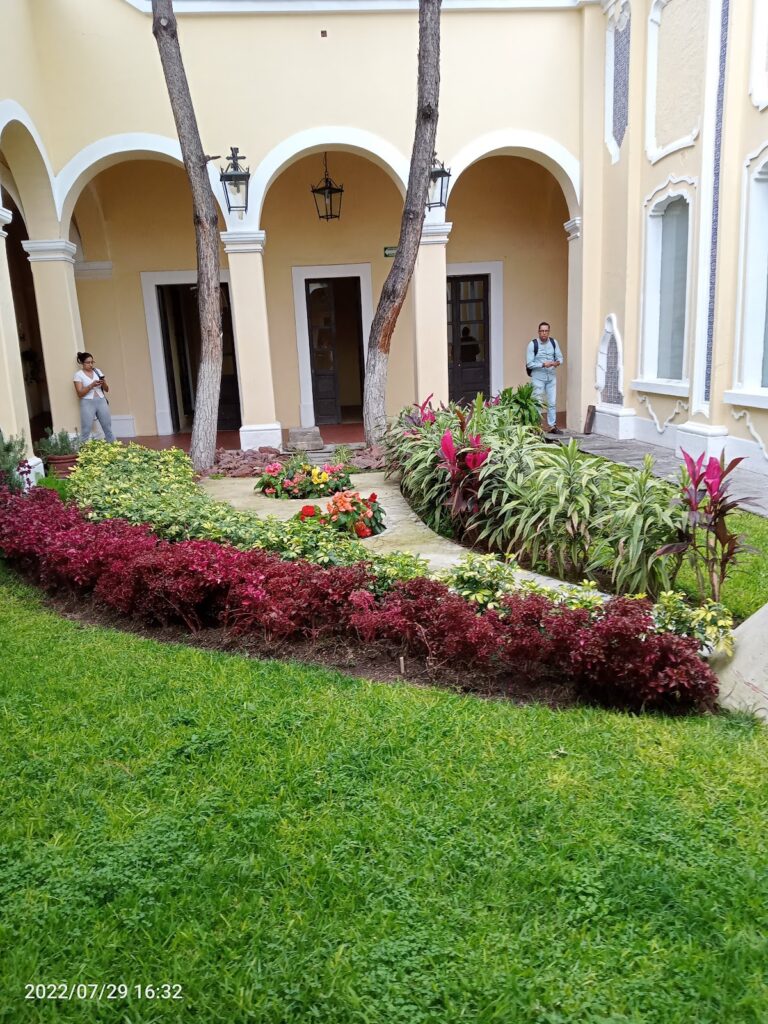 29520 escuela de artes plasticas y oficios angel carranza8221 768x1024