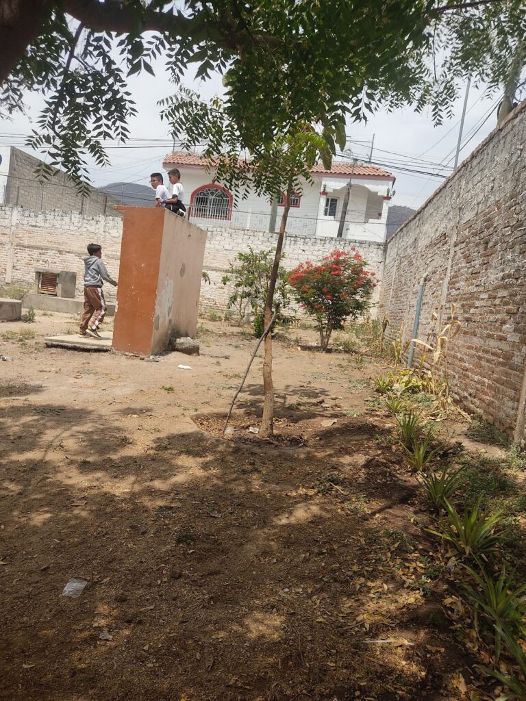 30037 escuela primaria leyes de reforma 768x1024