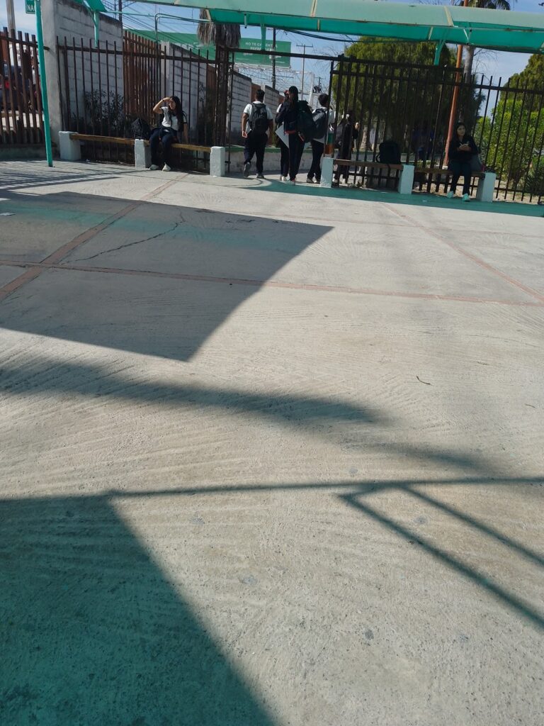 30331 esc. sec. gral. no. 1 juan gil gonzalez 768x1024