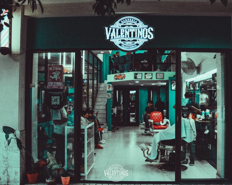 31125 valentinos barberia tradicional 768x614