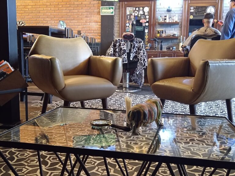 31127 clemente barberia bar 768x576