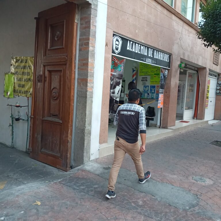 31203 academia de barberos a.r.m.h toluca 768x768