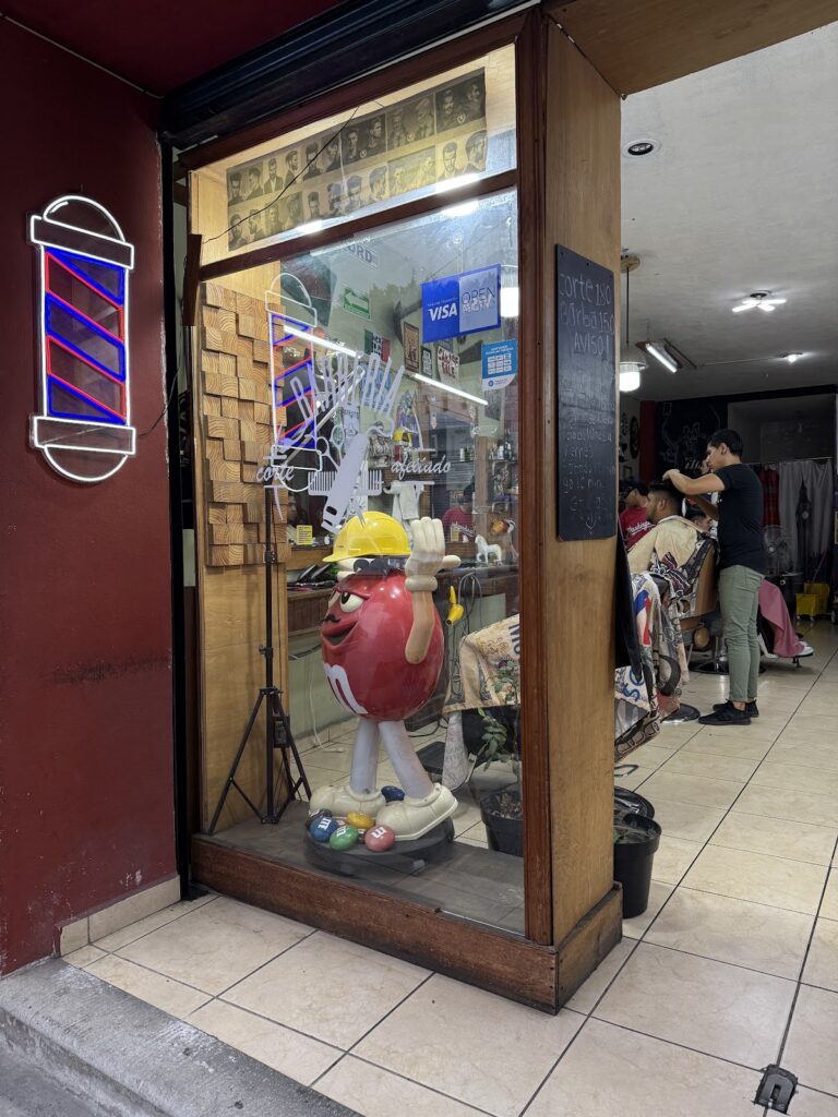 31257 mr club barber shop 768x1024