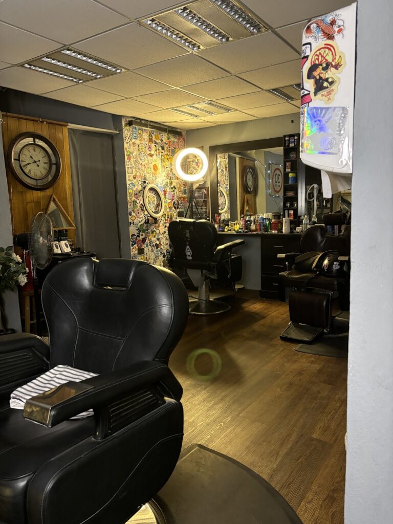 31285 barberia legend 768x1024