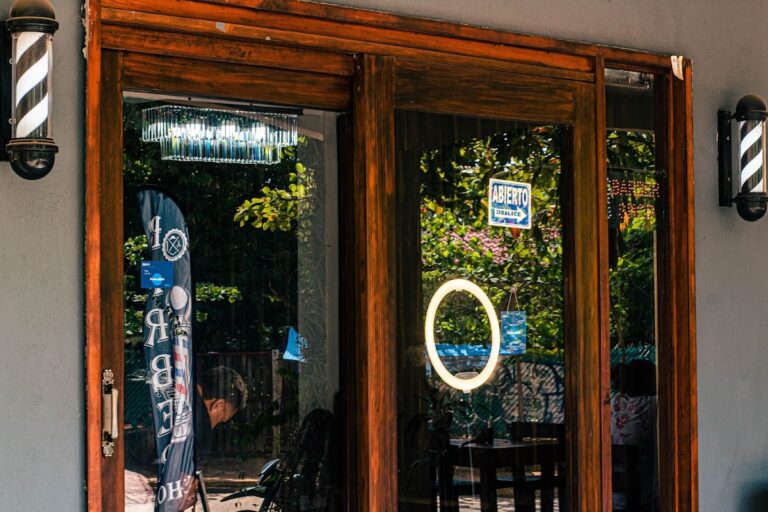 31293 barber shop c d c 768x512