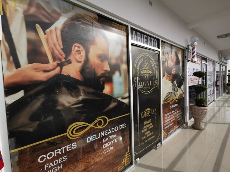 31398 nogales cuts barbershop 768x576