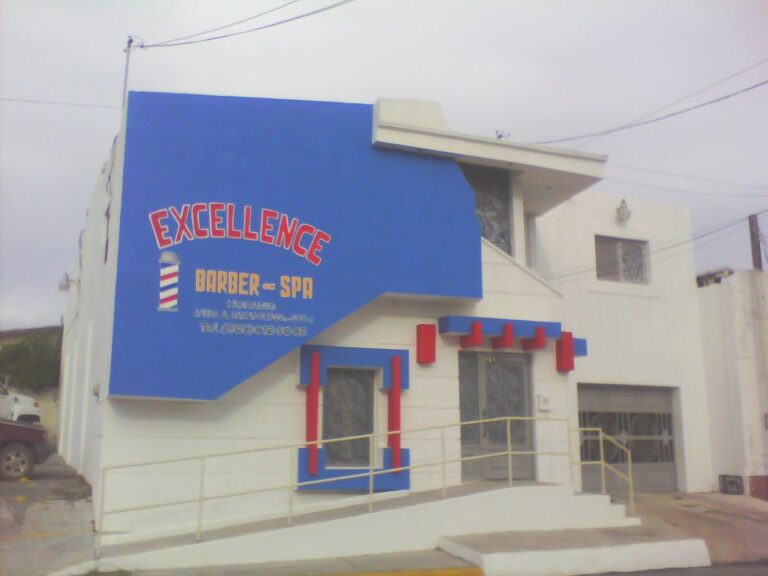 31440 excellence barber spa 768x576