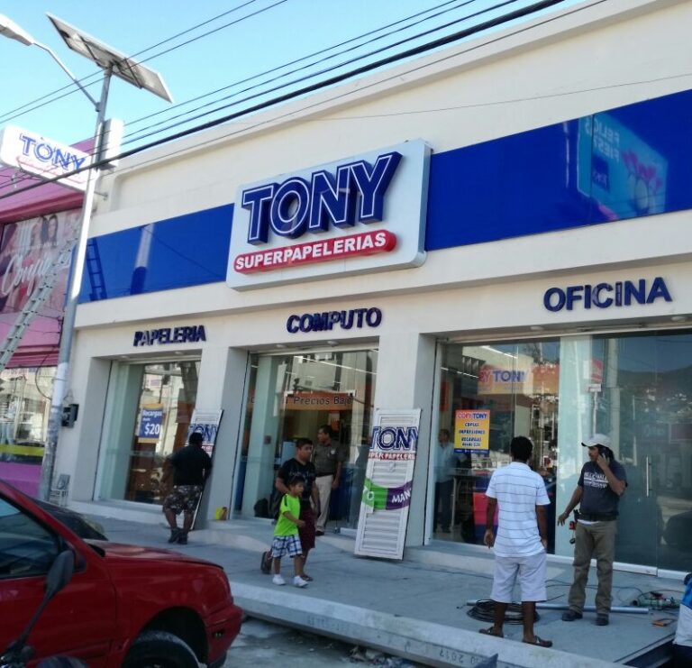 31646 tony superpapelerias 768x741