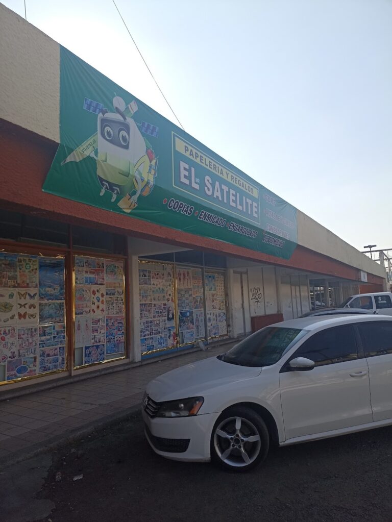 31659 papeleria el satelite 768x1023