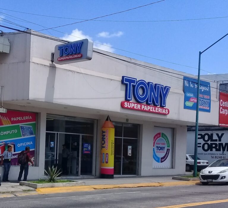 31943 tony superpapelerias 768x701