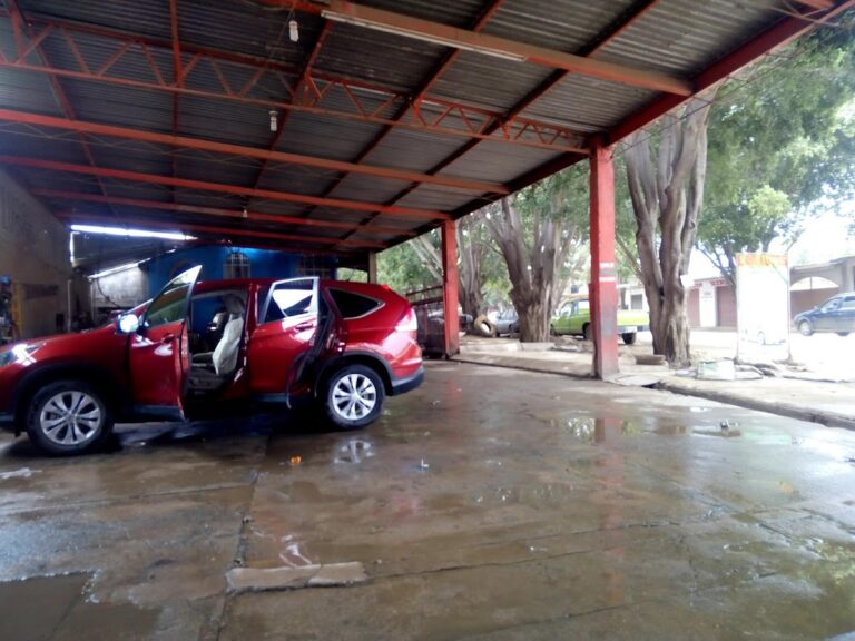 34836 lava autos santa cruz 768x576