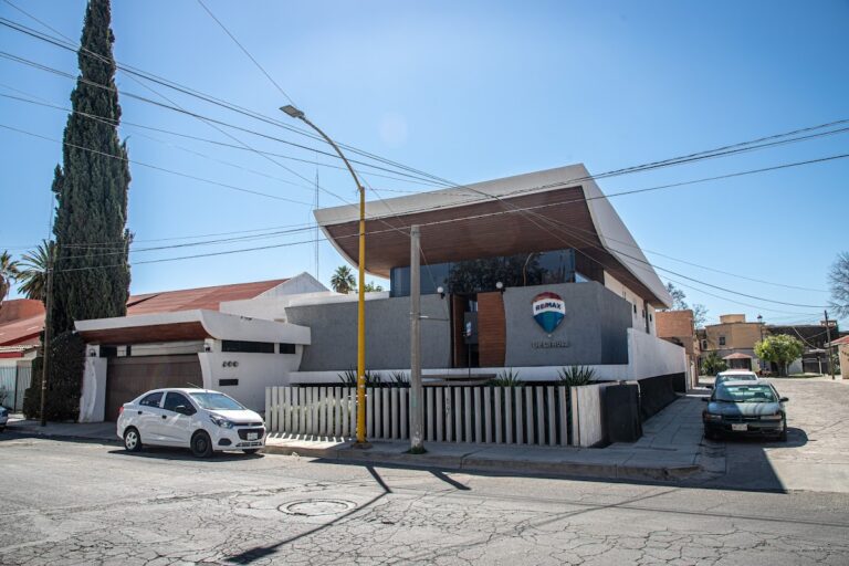 35683 remax de la rosa 768x512