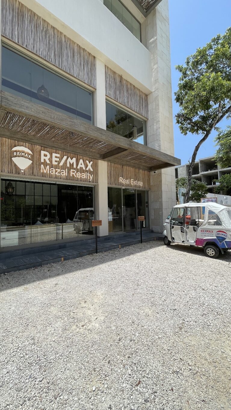 35927 remax mazal realty tulum 768x1365