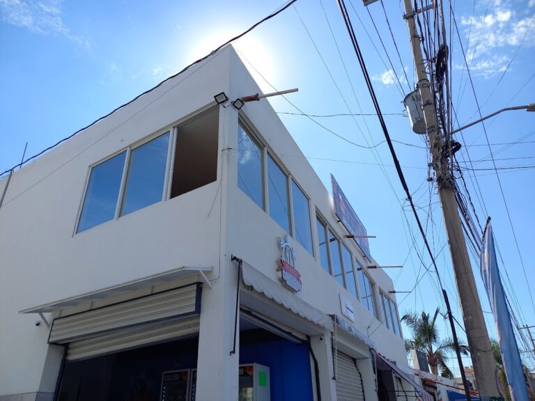 36762 abogados en migracion y servicios legales 768x576