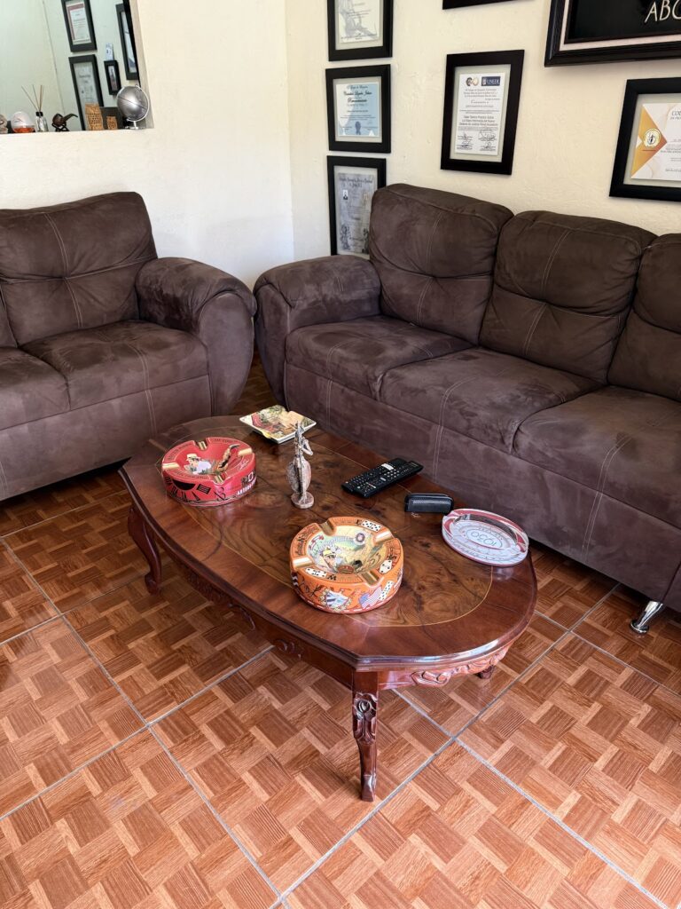 36793 salvatierra abogados 768x1024