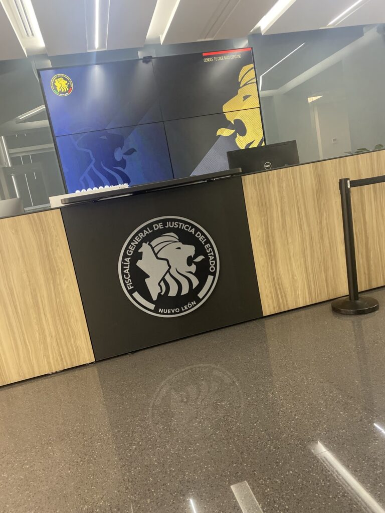 36868 navarro pena abogados 768x1024