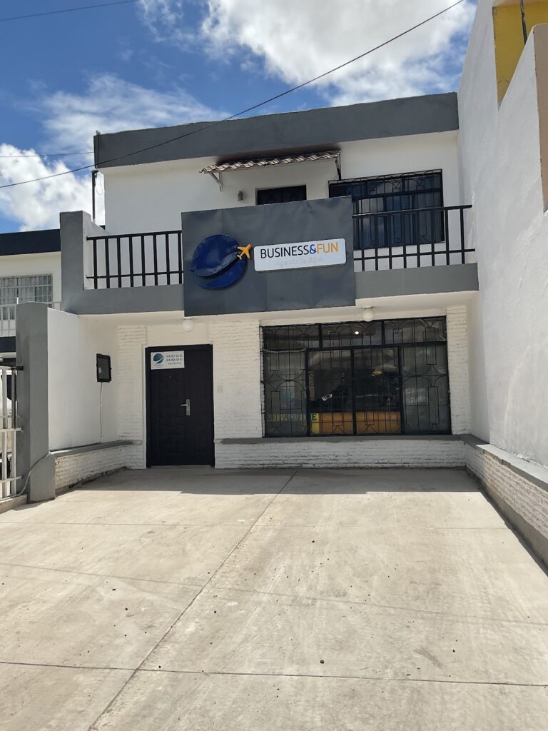 37537 agencia de viajes business fun 768x1024