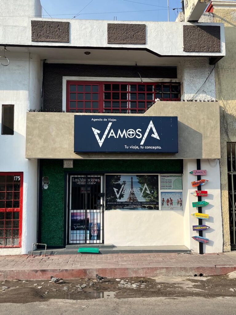 37620 vamos a agencia de viajes 768x1024