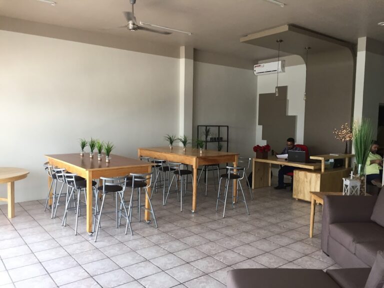 39023 enlace centro de negocios 768x576