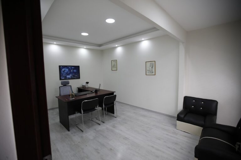 39160 coworking work place center toluca 768x512