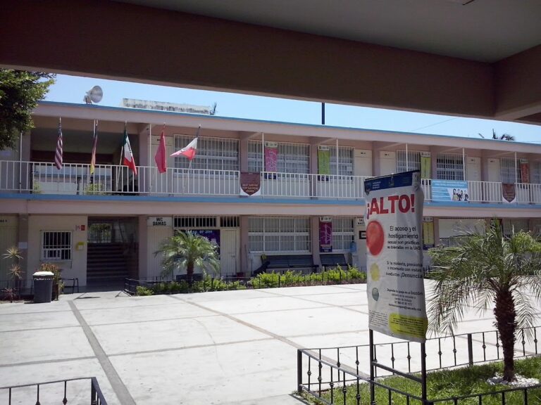 39855 centro de estudio de idiomas mazatlan 768x576