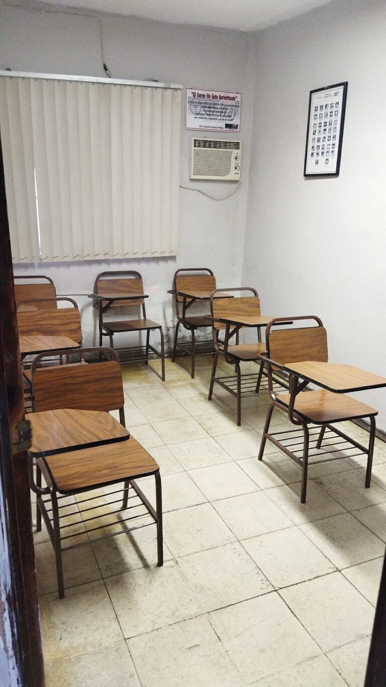 39973 escuela de manejo freeway 768x1365