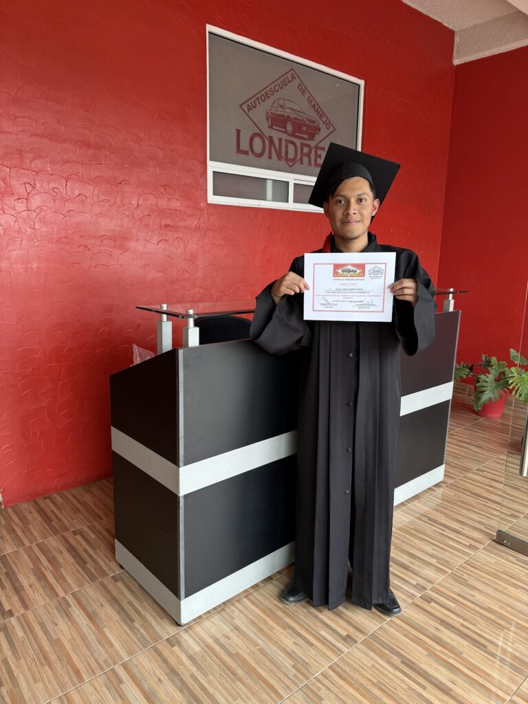 40056 escuela manejo londres 768x1024