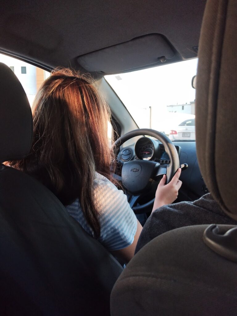 40130 escuela de manejo manejando 768x1024