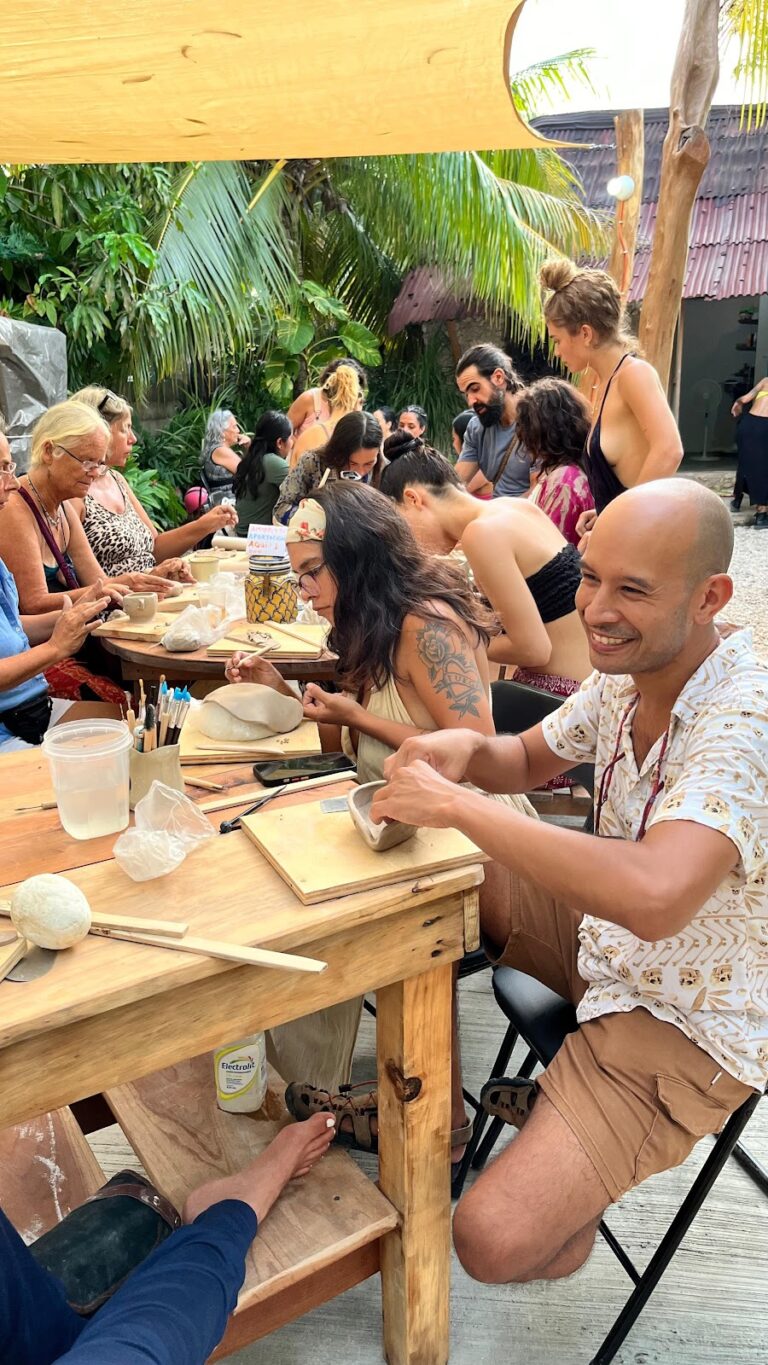 41098 lolas pots 768x1365