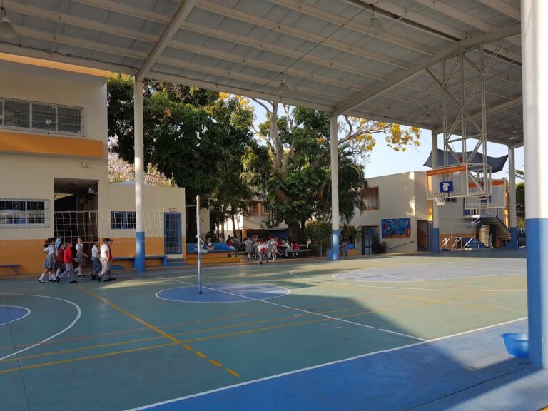 41348 colegio anahuac primaria 768x576