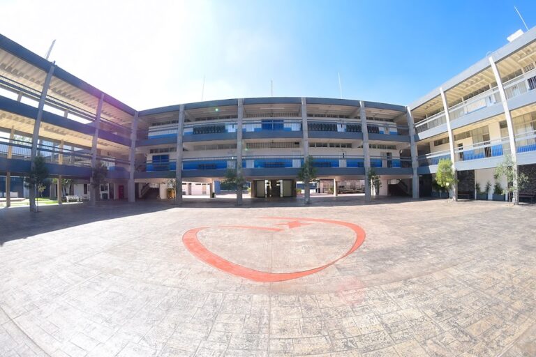 41411 colegio guadalajara sagrado corazon 768x512