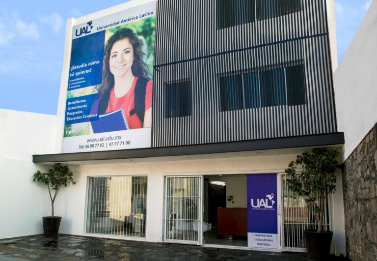 42380 universidad america latina campus tonala 768x531