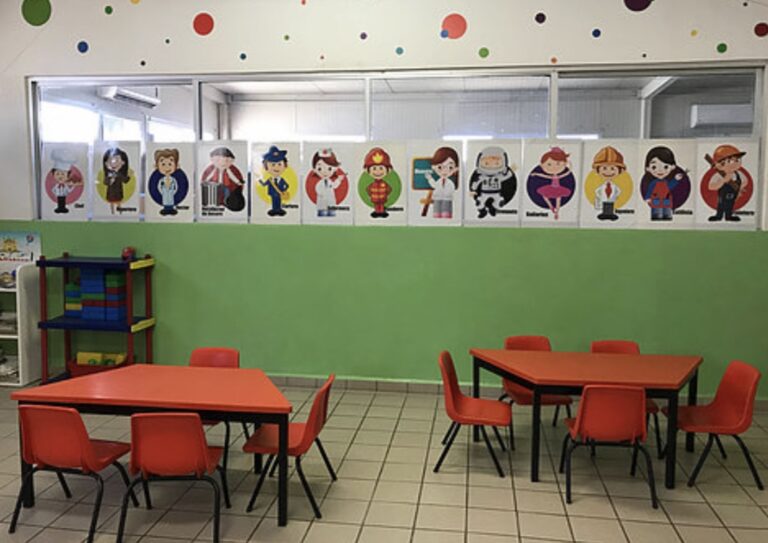 42878 pequenos gigantes guarderia 768x543