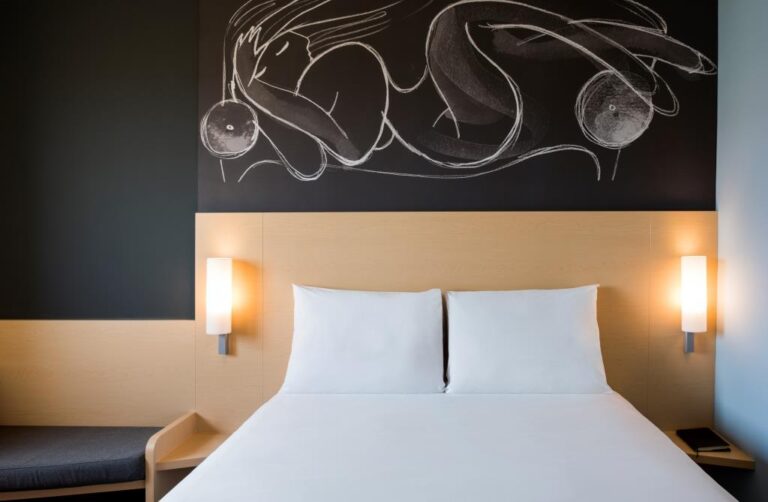 43127 hotel ibis irapuato 768x502