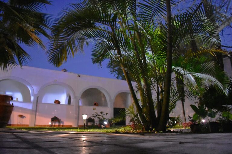 43175 hotel tlaquepaque pueblito 768x512