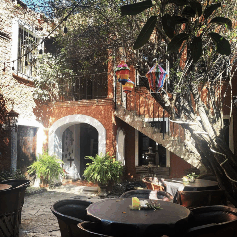 43197 hotel santo santiago 768x765