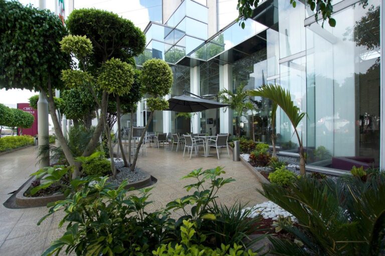 43203 hotel crowne plaza tlalnepantla 768x512