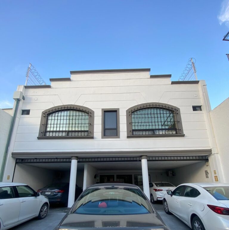 43732 hostal del barrio 768x772