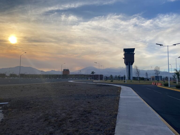 44195 hertz mexico aeropuerto tepic renta de autos 768x576