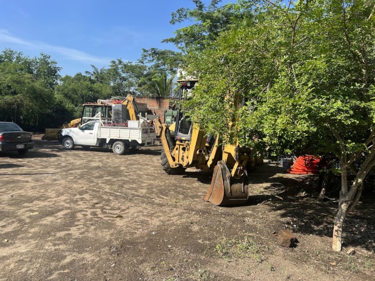 44502 r.v. renta de maquinaria y equipo 768x576