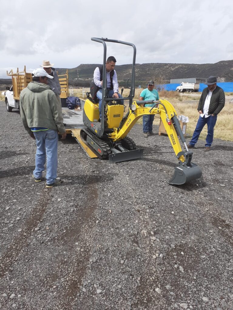 44539 renta de maquinaria 768x1024