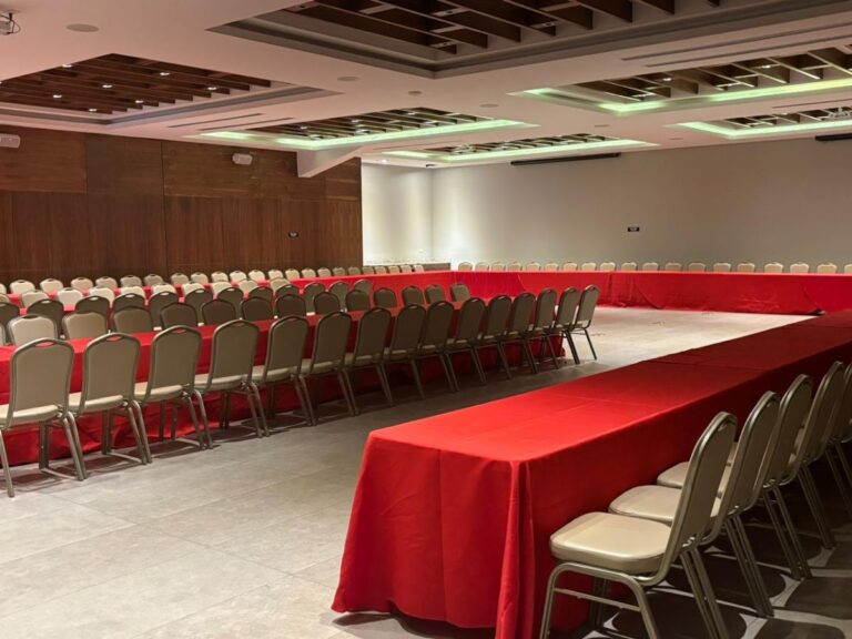 45017 salon inova 768x576