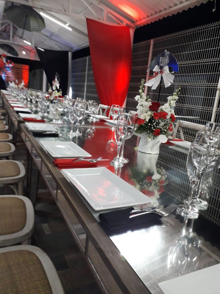 45696 glorias banquetes 768x1024